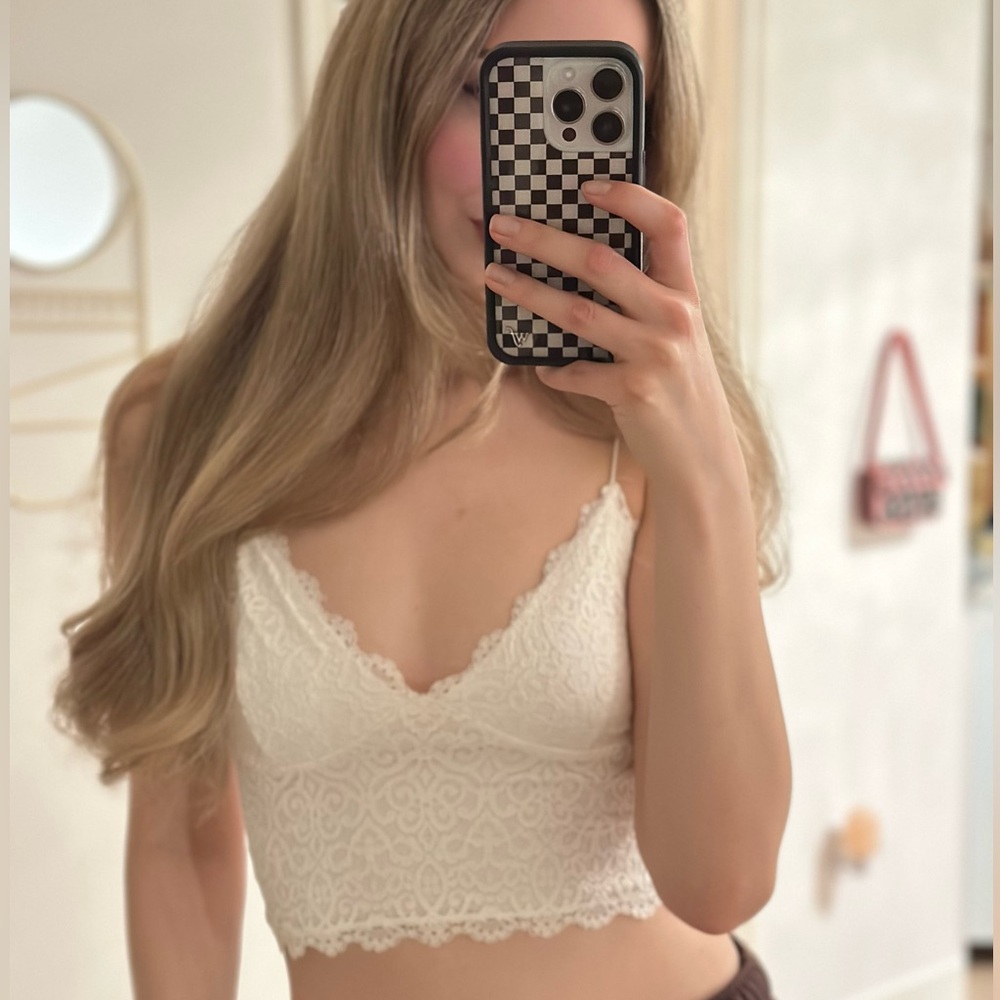 Lace cropped tank